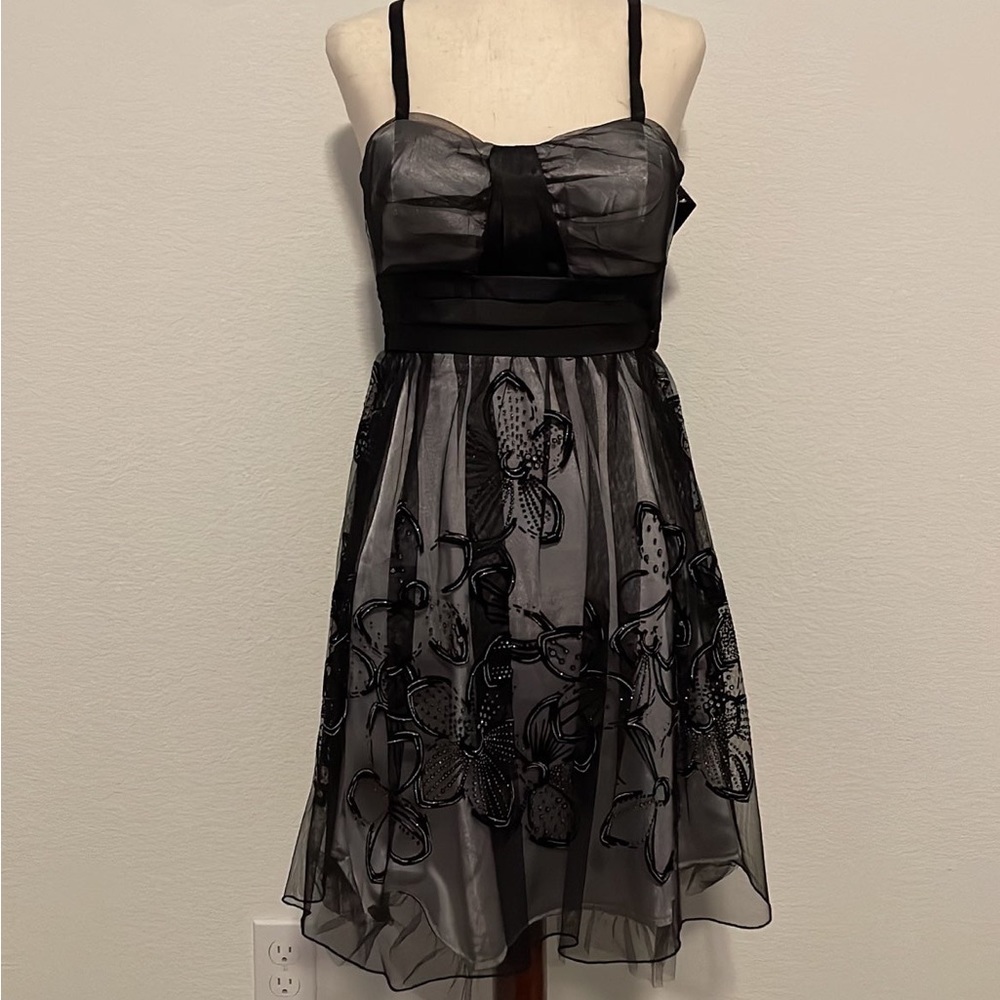 NWT MyMichelle Glitter Sweetheart Short Dress Silver Metallic Black Floral 3 S